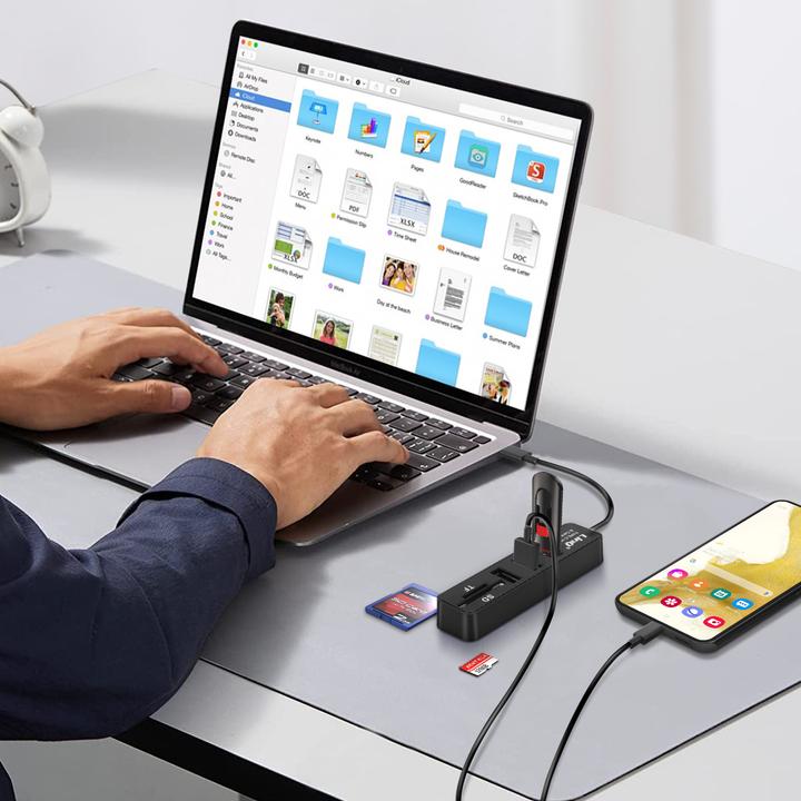 Produktbild LinQ 3 USB-Ports + SD/Micro-SD-Kartenleser (USB-C, 3 Ports)