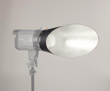 Produktbild Kaiser Fototechnik Hintergrundreflektor 45° für studiolight H und C 3170 (21 cm)