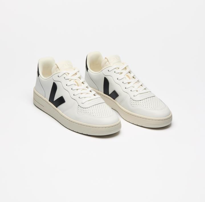 Produktbild Veja V-10 LEATHER EX-WHITE BLACK (44)