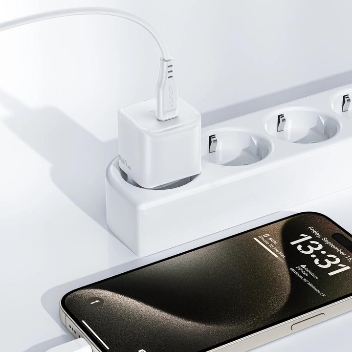 Actual product image Acefast A77 Mini PD 30W GaN wall charger + USB-C cable - white (30 W)