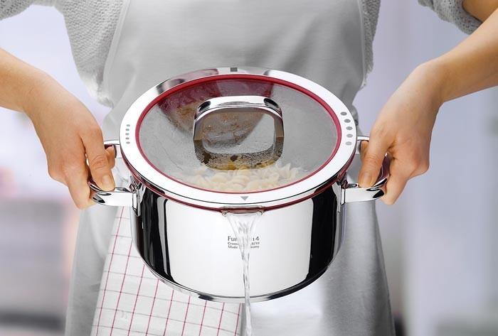 Immagine prodotto WMF Pentola per tostatura Funzione4 (20 cm, Pirofila + casseruola, Acciaio inossidabile)