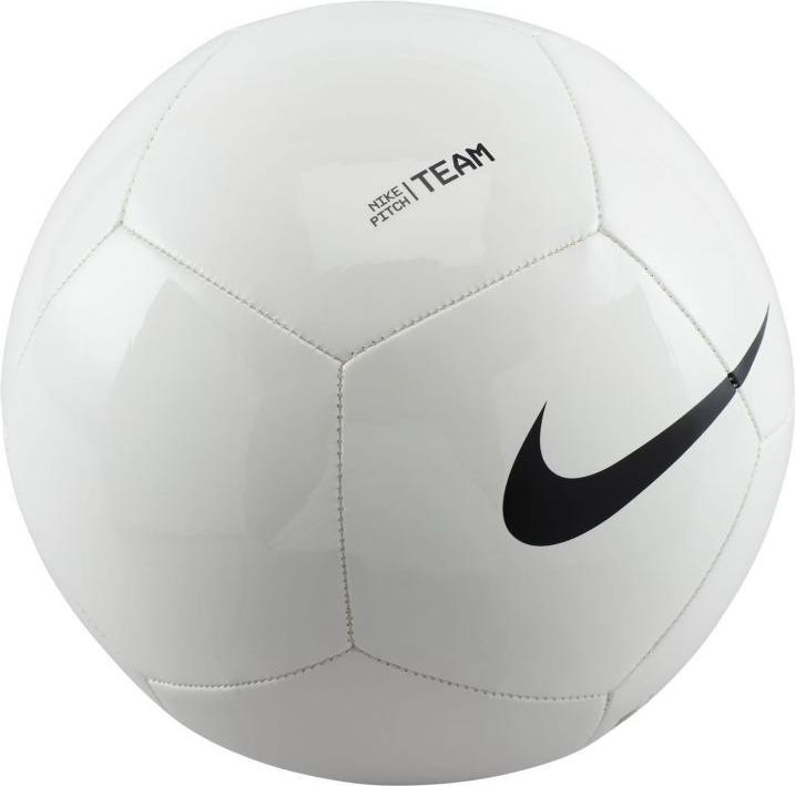 Nike Fussballplatz-Team