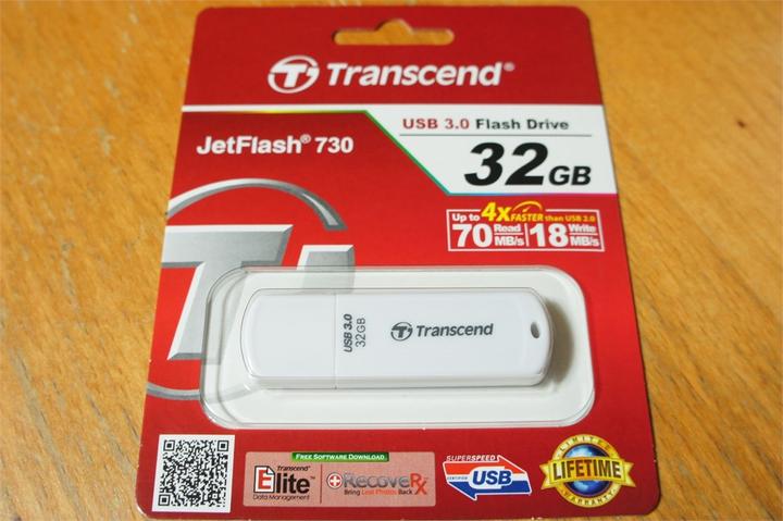 Produktbild Transcend JetFlash 730 (32 GB, USB-A)