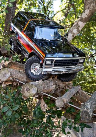 Actual product image Traxxas TRX-4 79 Ford Bronco sunset 1/10 Crawler RTR Brushed, Clipless, without battery and charger (RTR Ready-to-Run)