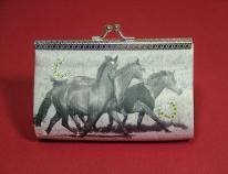 Immagine prodotto Kögler Pouch, rotondo, tre cavalli, retro, 12x5x8cm