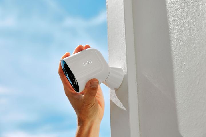 Actual product image Arlo Pro 4 Spotlight Camera, Set of 2 (2688 x 1520 pixels)