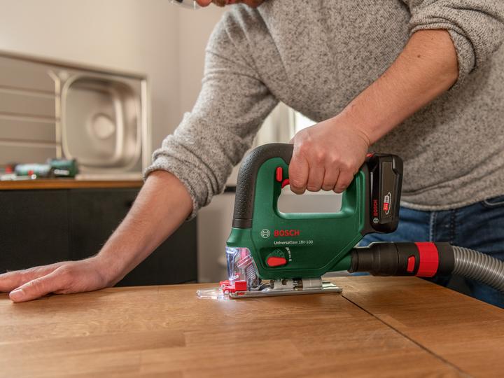 Actual product image Bosch Home & Garden UniversalSaw 18V-100