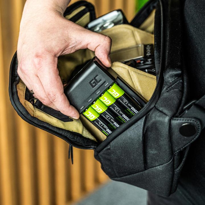 Image du produit GreenCell VitalCharger Set with 2x AA 2000mAh & 2x AAA 800mAh Batteries (4 pcs, AAA, AA, 2000 mAh, Batterie)