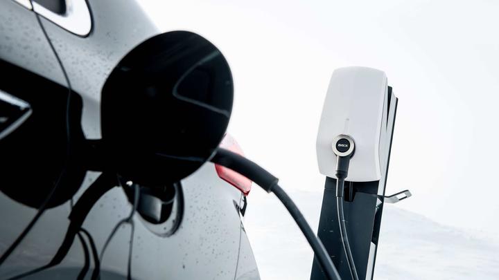 Actual product image EVBox Elvi (Type 2, 11 kW, 16 A, Hard wired)