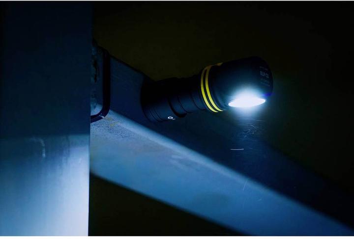 Image du produit ArmyTek Lampe multifonction Elf C1 Micro USB 5 en 1 chaude (7.59 cm, 930 lm)