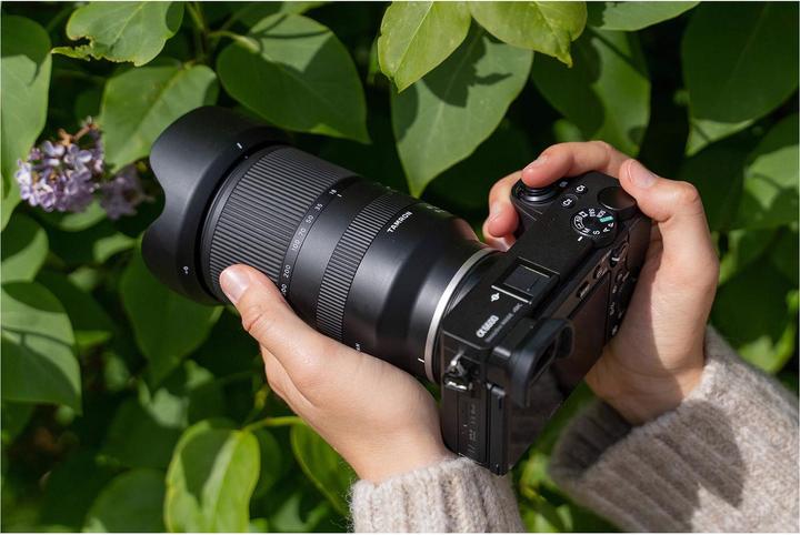 Produktbild Tamron Zoomobjektiv AF 18-300 mm F/3.5-6.3 Di III-A VC (Sony E, APS-C / DX)