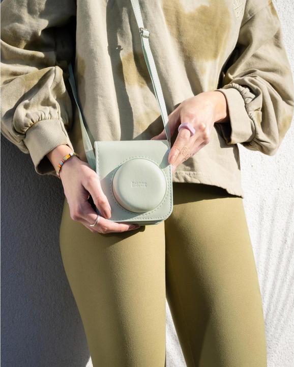 Actual product image Fujifilm instax Mini 12 (Camera case, 1.84 l)