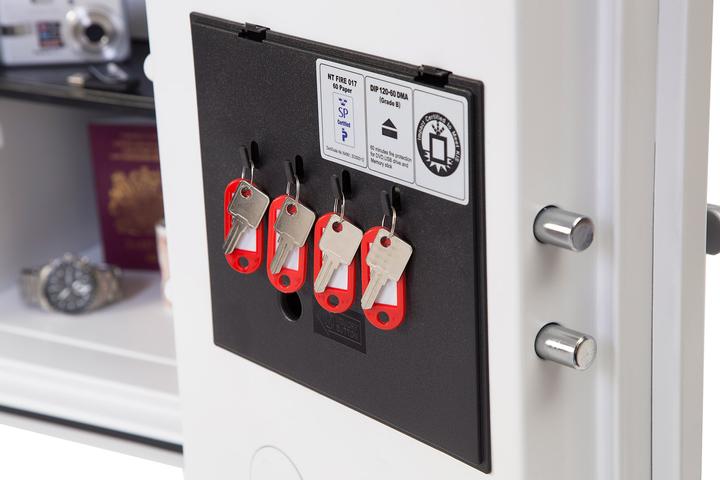 Actual product image Phoenix Titanium (36 l)