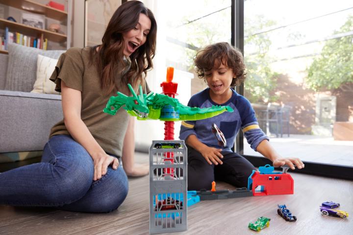 Actual product image Hot Wheels City - air attack dragon