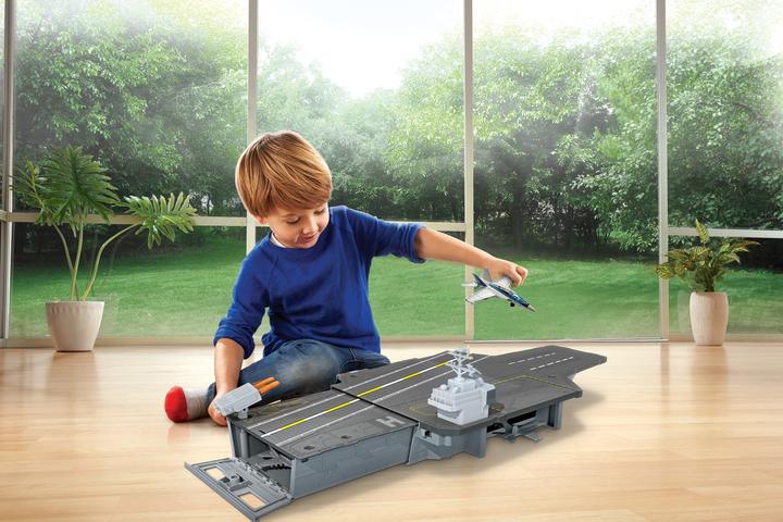 Produktbild Matchbox Top Gun Flugzeugträger Spielset