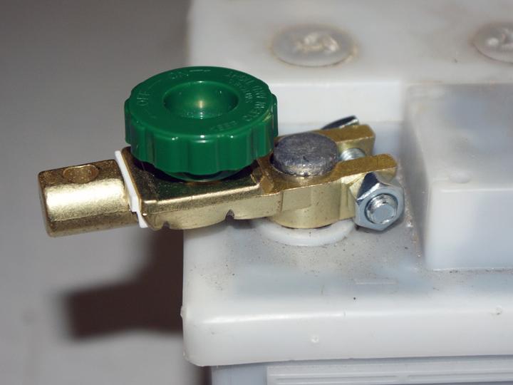 Actual product image Voltic Battery disconnector 6 V, 12 V, 24 V