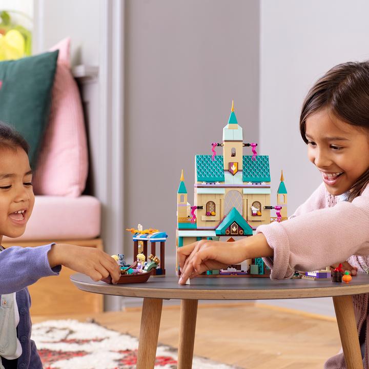 Actual product image LEGO Arendelle Castle (41167, LEGO Disney)
