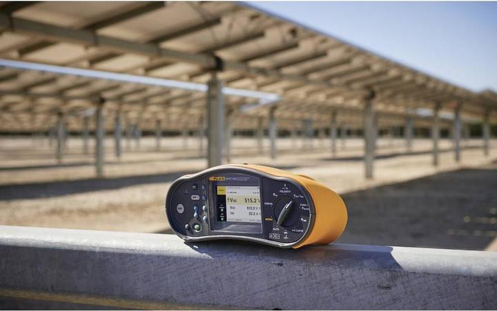 Actual product image Fluke FLK-SMFT-1000/LITE Multifunctional PV analyser 6008183 (CAT III)