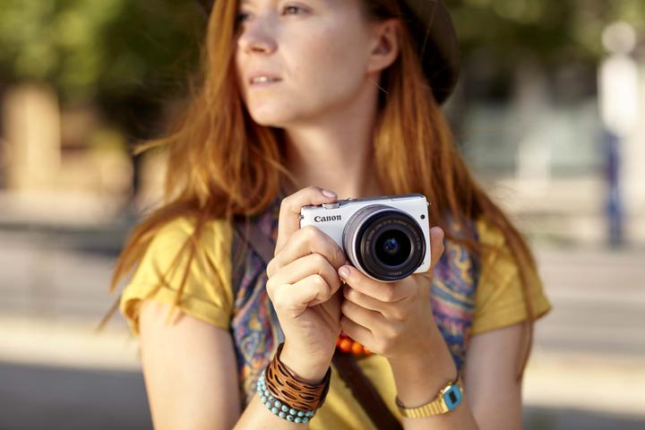 Productafbeelding Canon Eos M10 Is Stm (18 Mpx, APS-C / DX)