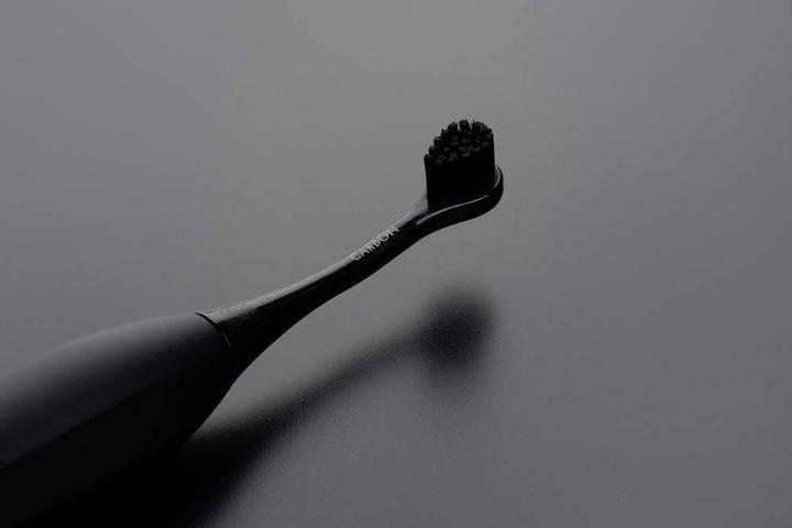 Immagine prodotto Curaprox Il nero idrosonico è bianco (Spazzolino sonico)