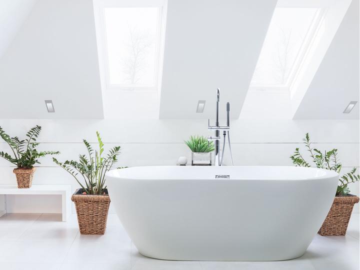 Produktbild Beliani Badewanne freistehend oval weiss 160 x 75 cm NEVIS (203 l, 75 cm, 160 cm)