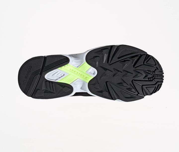 Image du produit adidas Chaussures Yung-1 - 107425 (36 2/3)