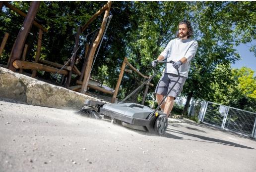 Actual product image Kärcher Sweeper KM 70/15 C Classic