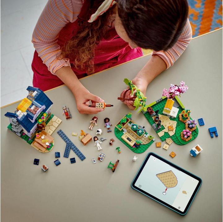 Produktbild LEGO Haus und Blumengarten der Imker (42669, LEGO Friends)