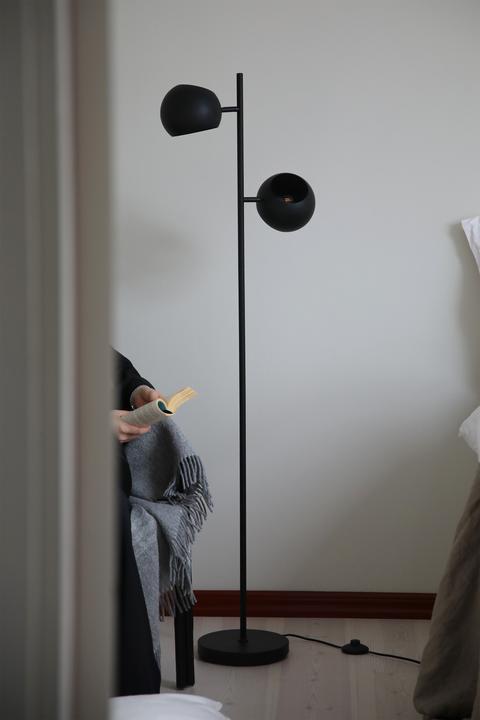 Actual product image Markslöjd Floor lamp Edgar, 2 x E14, max. 40W, black (0 lm, E14)