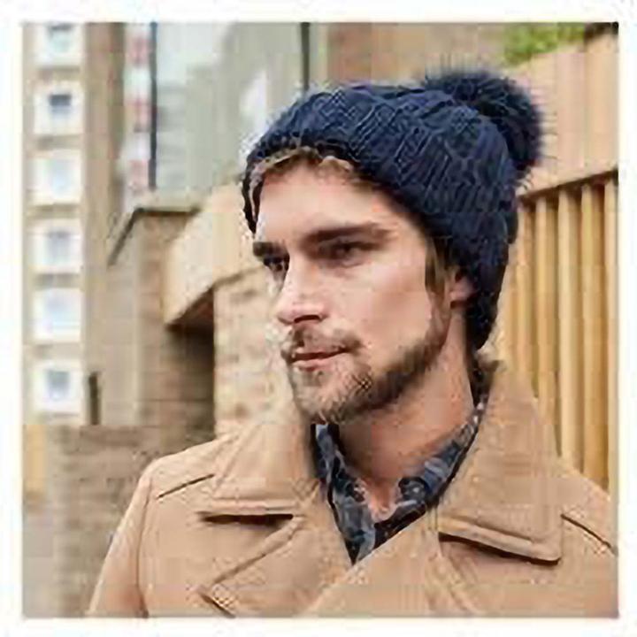 Immagine prodotto Beechfield Cappello in maglia Verbier per adulti con pompon di pelliccia sintetica (Taglia unica)
