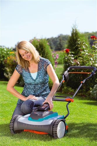 Actual product image Gardena 380Li (Rechargeable battery operated)