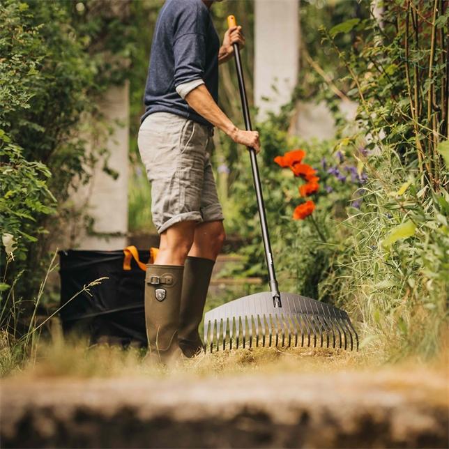 Produktbild Fiskars 1003465 Rechen Blattschaufelharke