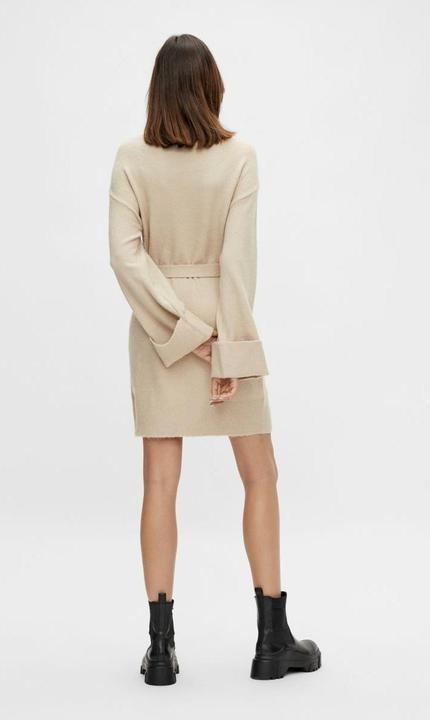 Image du produit Vila Robe en maille avec ceinture à nouer (L)