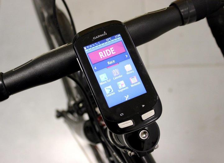 Produktbild Garmin Edge 1000 Pack + Topo Schweiz (Europa, Topo Schweiz)