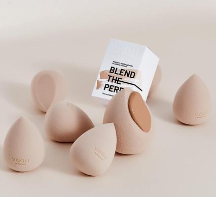 Actual product image Veoli Botanica end The Perfection soft sponge for makeup application