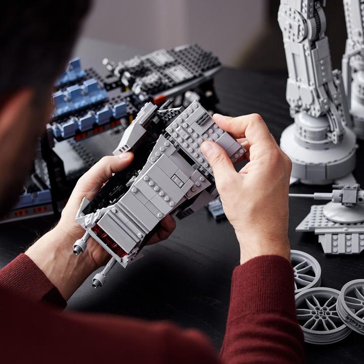 Productafbeelding LEGO AT-AT (75313, LEGO Star Wars, LEGO Zeldzame Sets)