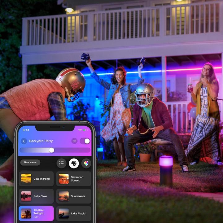 Actual product image Philips Hue Outdoor Light Strip 5m DE Plug (Multicoloured, 500 cm, Outdoor)