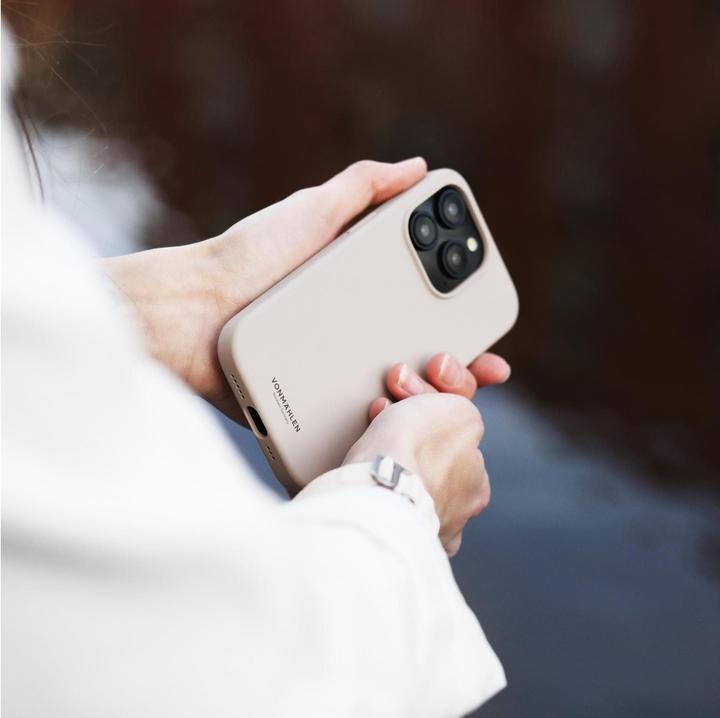 Actual product image Vonmählen Eco Silicone Case for iPhone 15 - Cream (Apple iPhone 15)