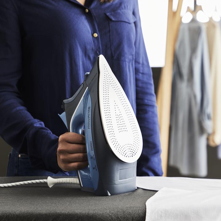 Actual product image Rowenta Express Steam (2500 W, 160 g/min)
