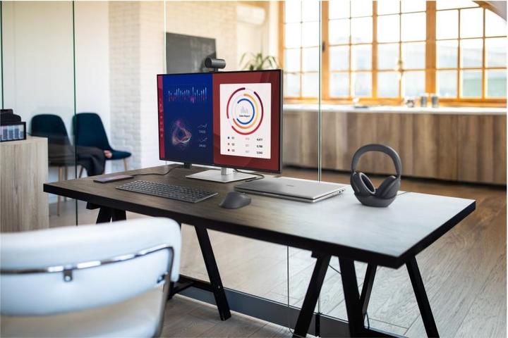 Actual product image Dell Pro Plus P3225QE (3840 x 2160 Pixels, 31.50")