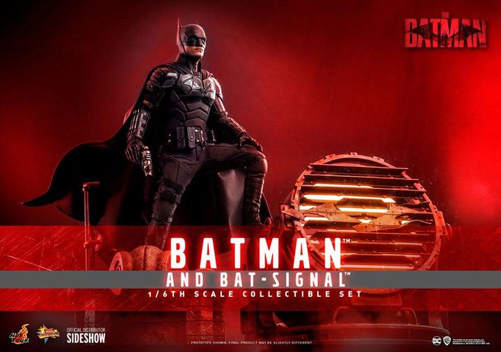 Immagine prodotto Hot Toys Statuetta di Batman Movie Masterpiece 1/6 Batman con Bat-Segnale 31 cm