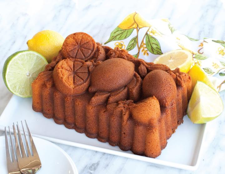 Image du produit Nordic Ware Citrus Blossom Loaf Pan (22 cm)