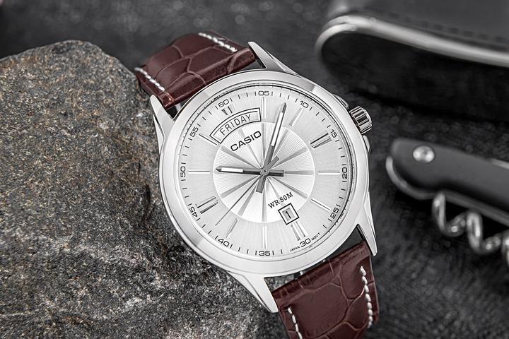 Image du produit Casio Collection - MTP-1381L-7A (Montre analogique, 40 mm)