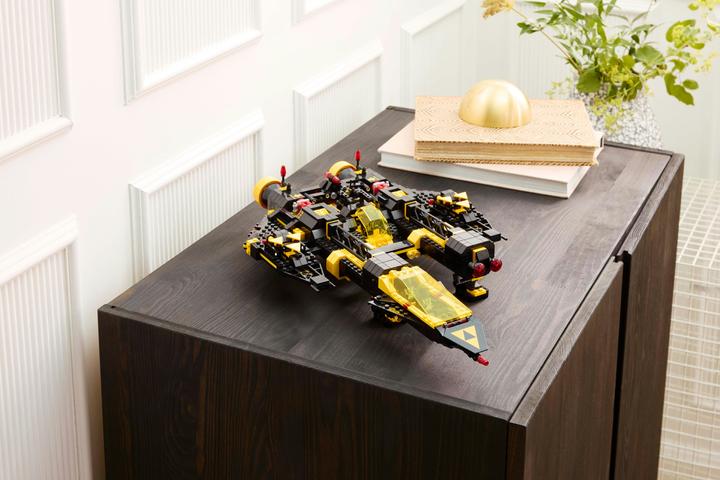 Produktbild LEGO Blacktron Renegade (10355, LEGO Icons, LEGO Seltene Sets)