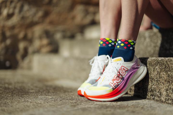Produktbild Incylence Running Crystals Short (47 - 50)