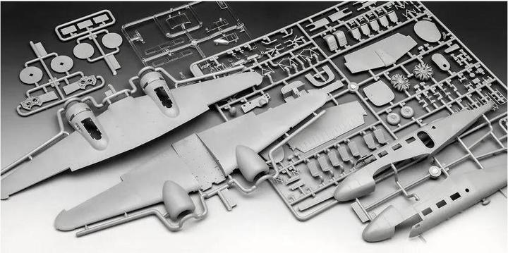Actual product image Revell Model Set Beechcraft Model 18