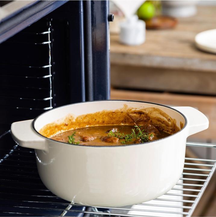 Productafbeelding KitchenAid braadpan 26cm - gemailleerd gietijzer - amandel wit - rond (26 cm, Braadpan + kasserol, Gietijzer)