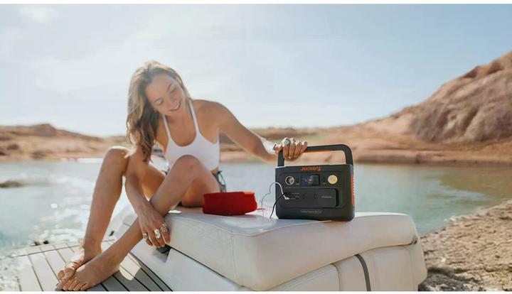 Image du produit Jackery Explorer 300 Plus (293 Wh, 3.20 kg)