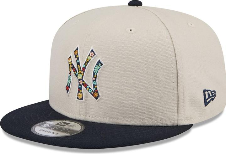 Actual product image New Era 9Fifty Snapback Cap - FLORAL New York Yankees