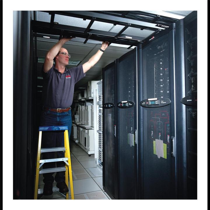 Image du produit APC On-Site Service Warranty Extension Contrat de maintenance prolongé Pièces et main d'oeuvre pour UPS
